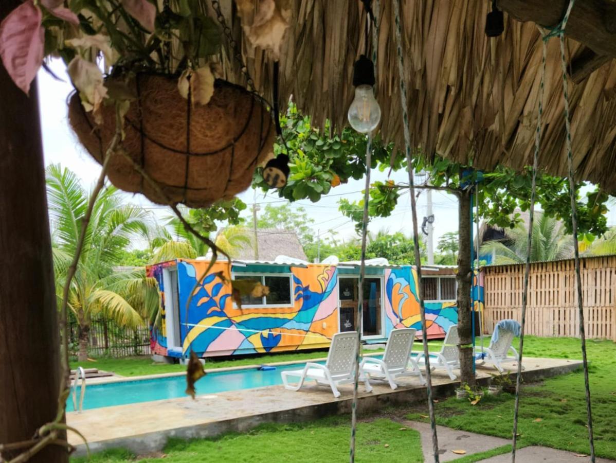Green Belly Surf Hostel El Paredón Buena Vista 외부 사진