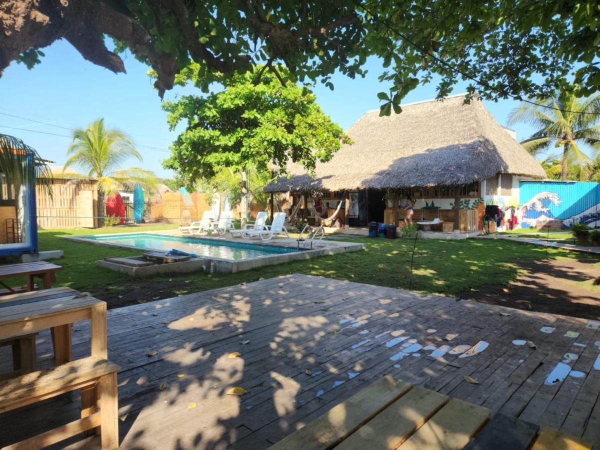 Green Belly Surf Hostel El Paredón Buena Vista 외부 사진